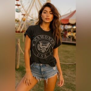 VINTAGE Tennessee River Ramones Band T-Shirt 2004 Y2K